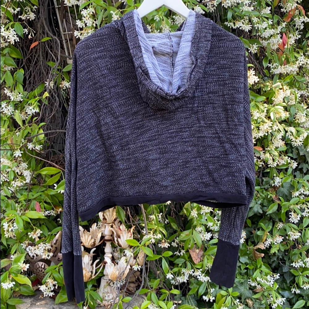 zip up hoodie - Picture 3 of 5